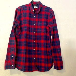 Beautiful shirt flannel red and blue